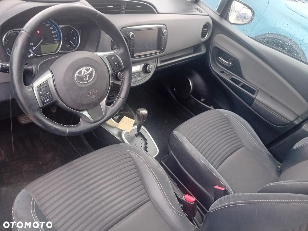 Toyota Yaris 1.5 VVT-i Comfort - 13