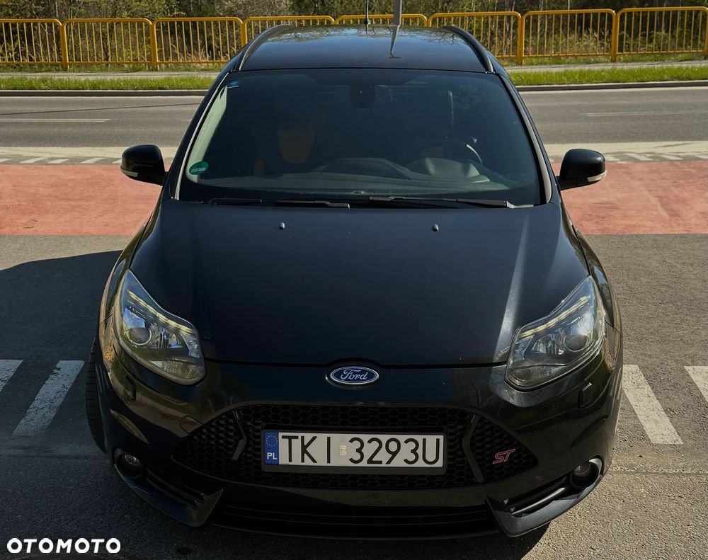 Ford Focus 2.0 EcoBoost ST mit Leder-Sport-Paket - 4