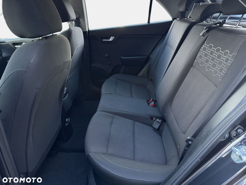 Kia Rio - 22