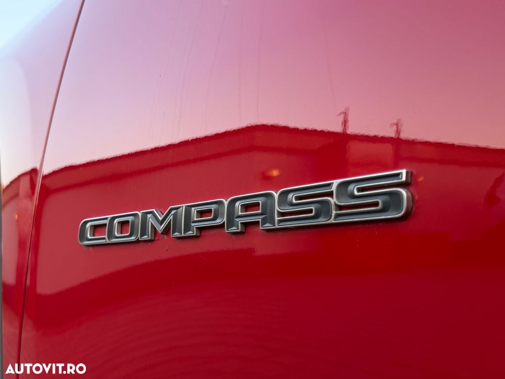 Jeep Compass - 36