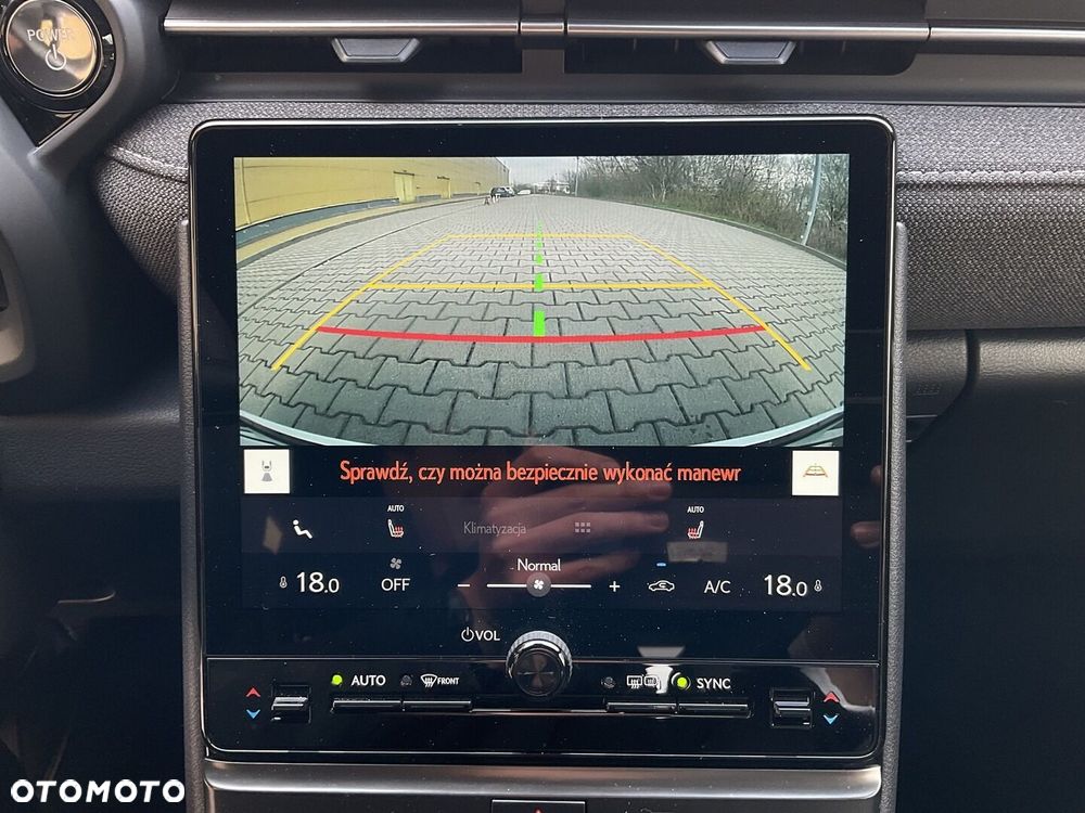 Lexus LBX 1.5 Hybrid - 28