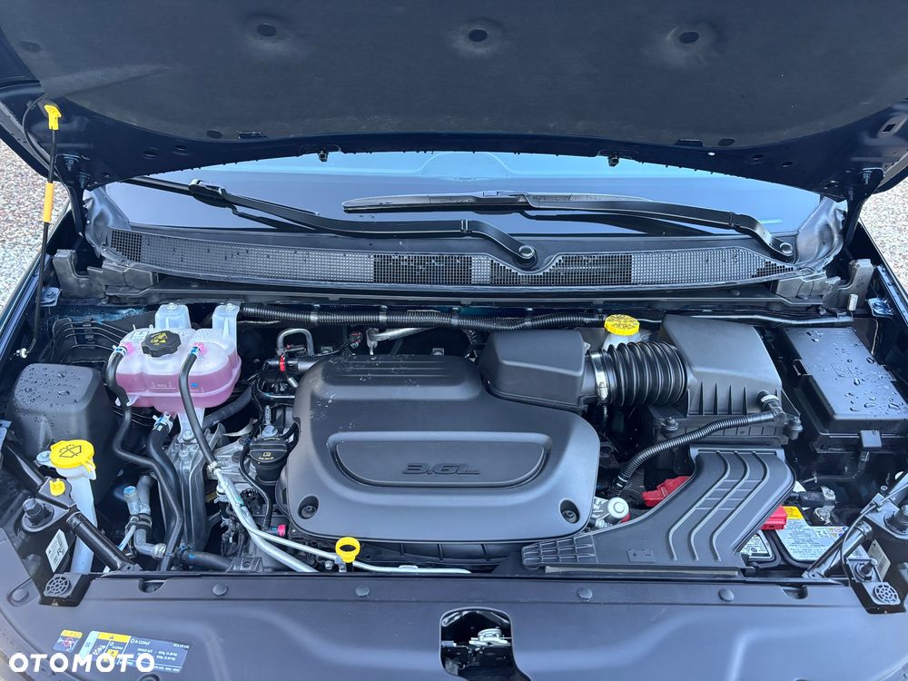 Chrysler Pacifica - 40