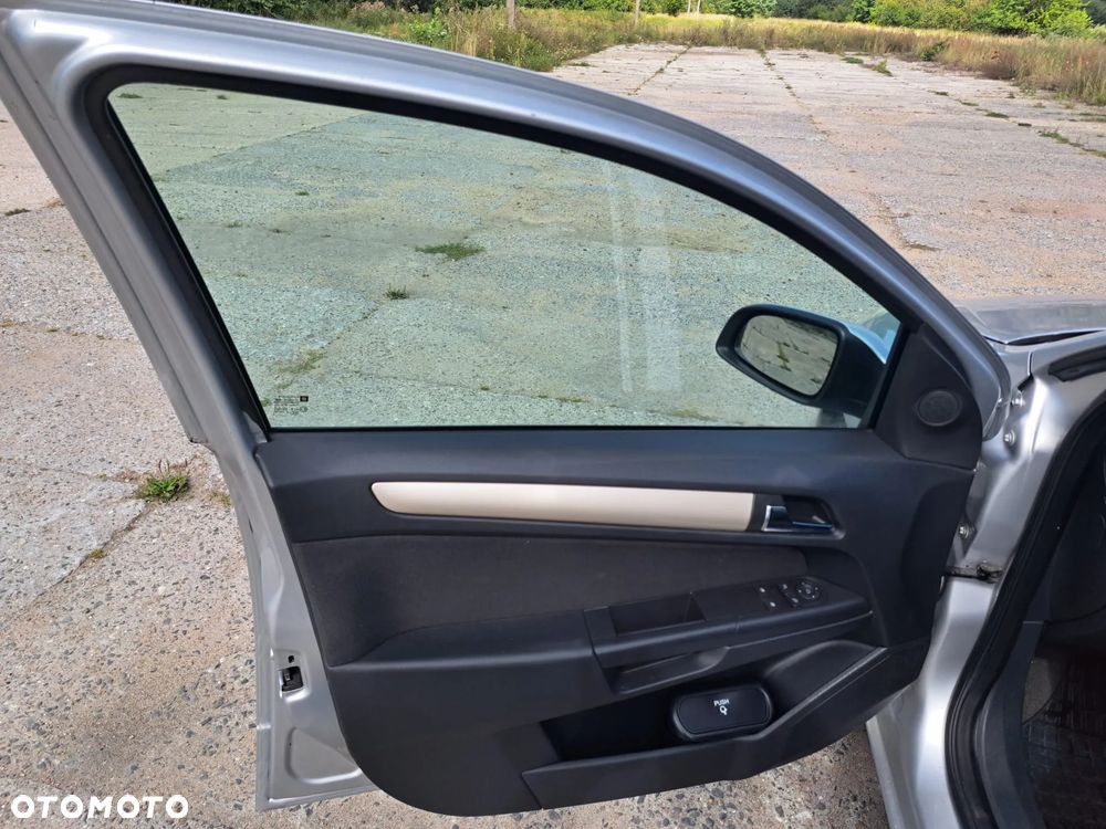 Opel Astra 1.6 Edition Sport - 22