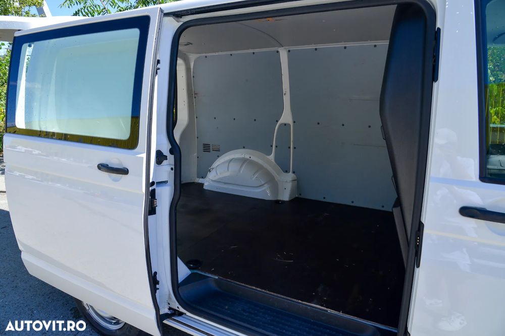 Volkswagen Transporter 2.0 110 kW KR Trendline DSG - 17