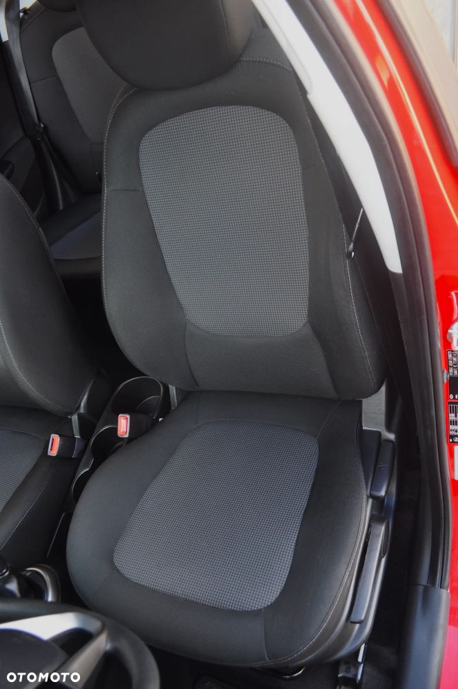 Hyundai i20 1.2 Intro Edition - 25