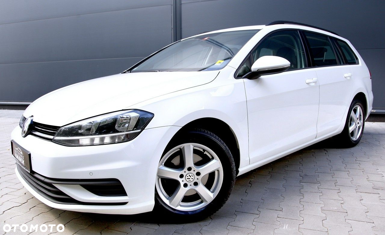 Volkswagen Golf - 26