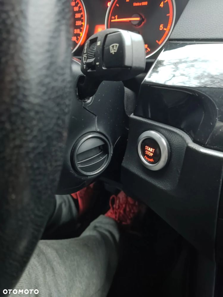 BMW Seria 5 520d Edition Exclusive - 38