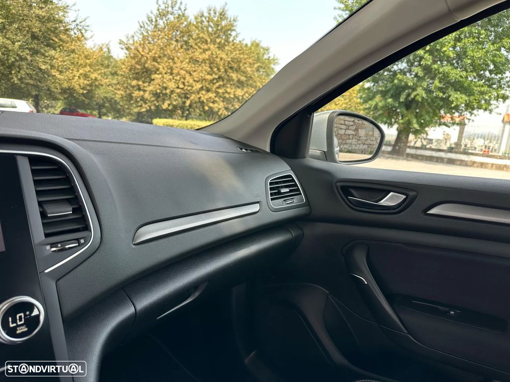 Renault Mégane Sport Tourer 1.6 E-Tech Plug-In E-Tech Hybrid Engineered - 24