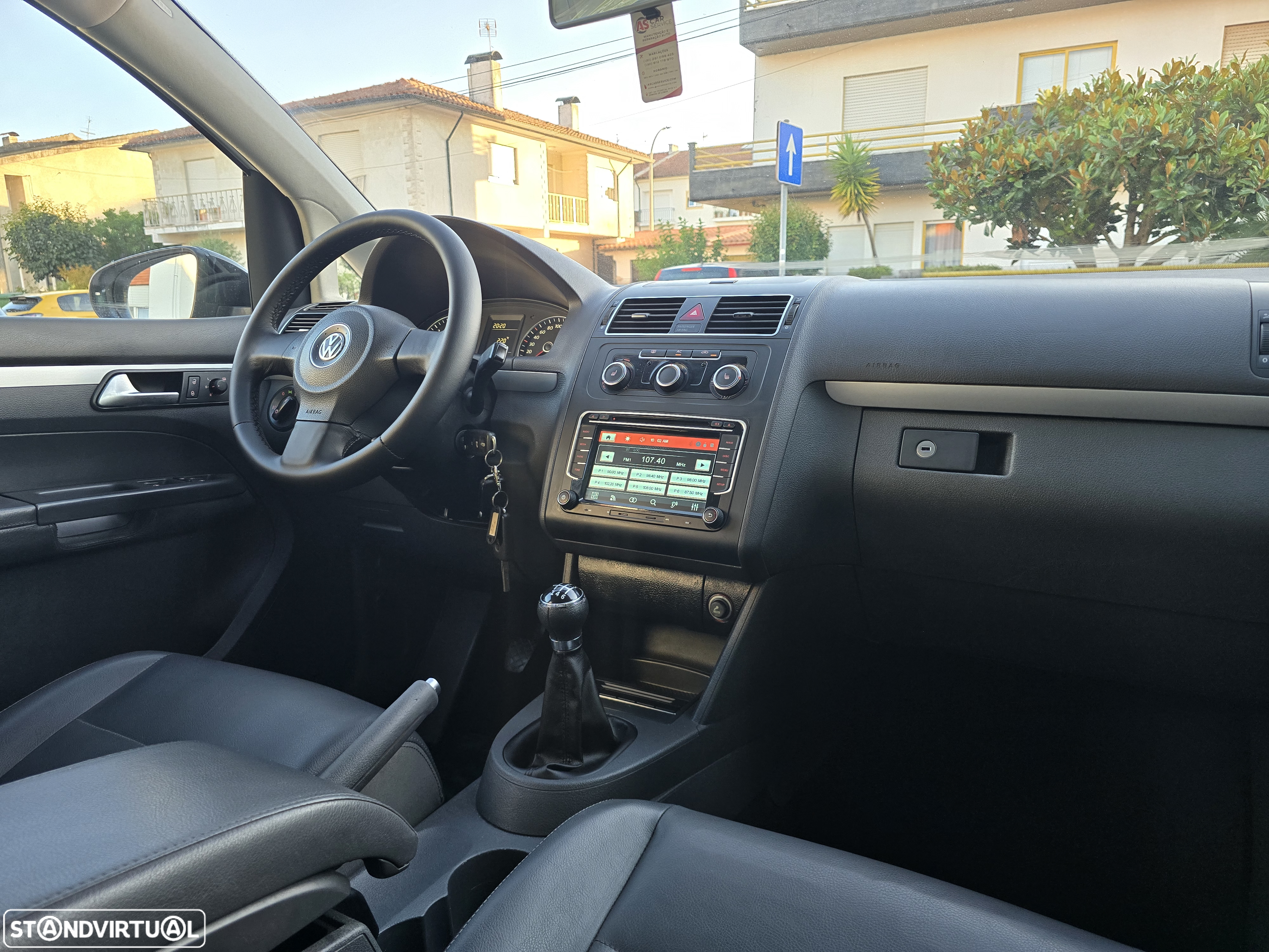 VW Touran 1.6 TDI Blue.Confortline 7L - 23