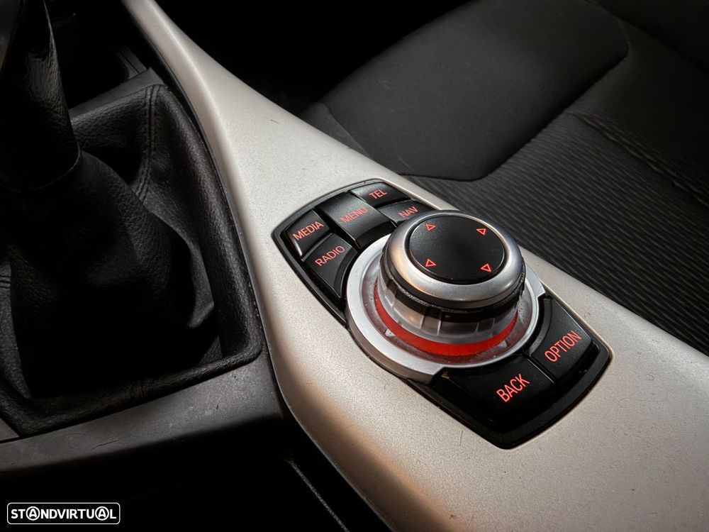 BMW 116 d EfficientDynamics Edition Urban Line - 22