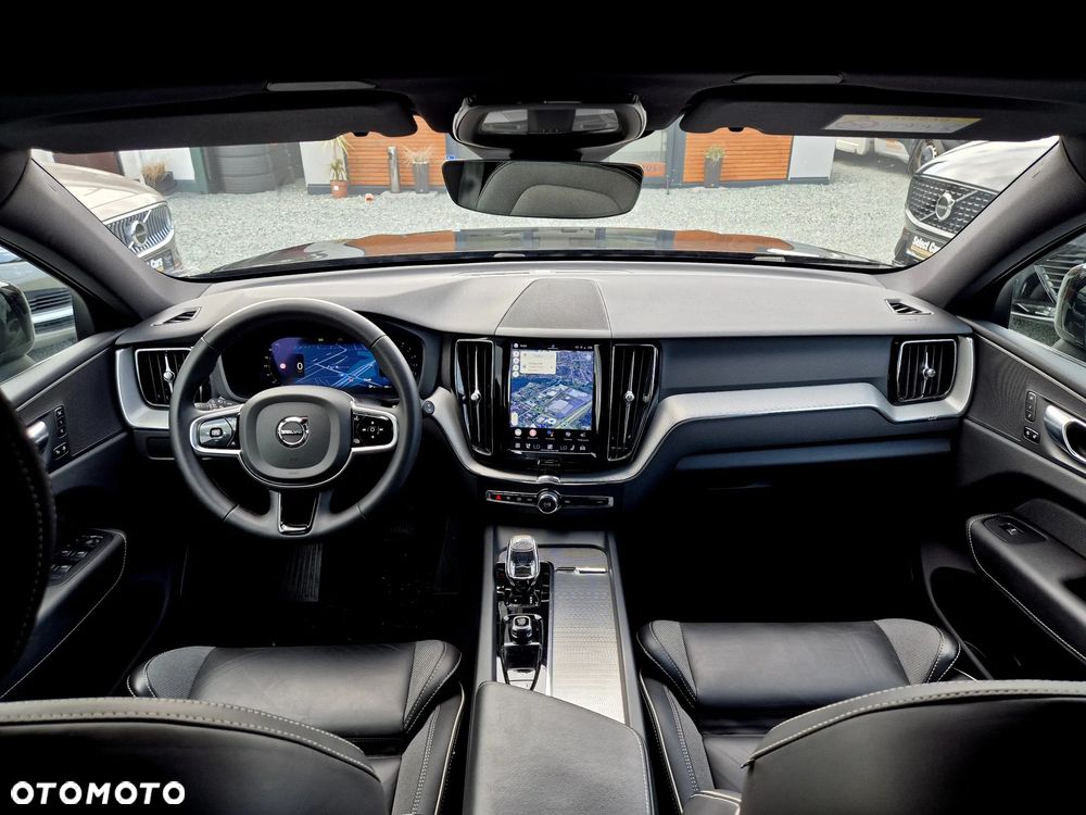 Volvo XC 60 B4 D AWD R-Design - 8