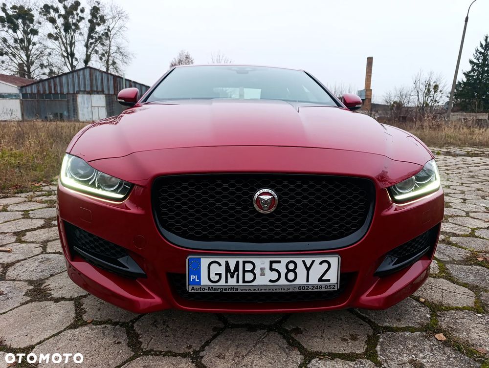 Jaguar XE 20d R-Sport - 9