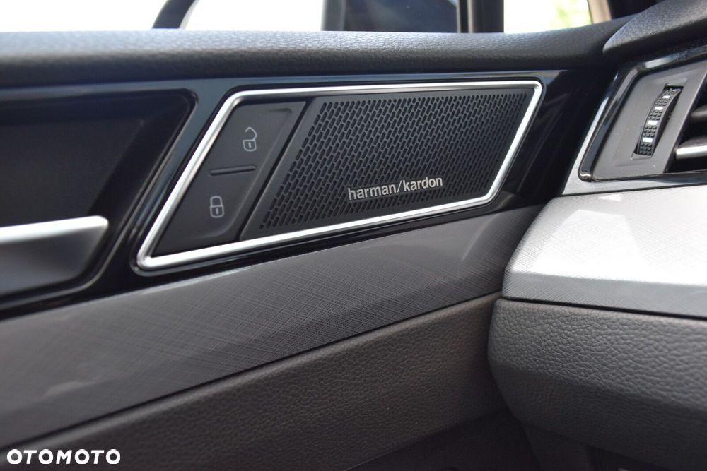 Volkswagen Passat - 25