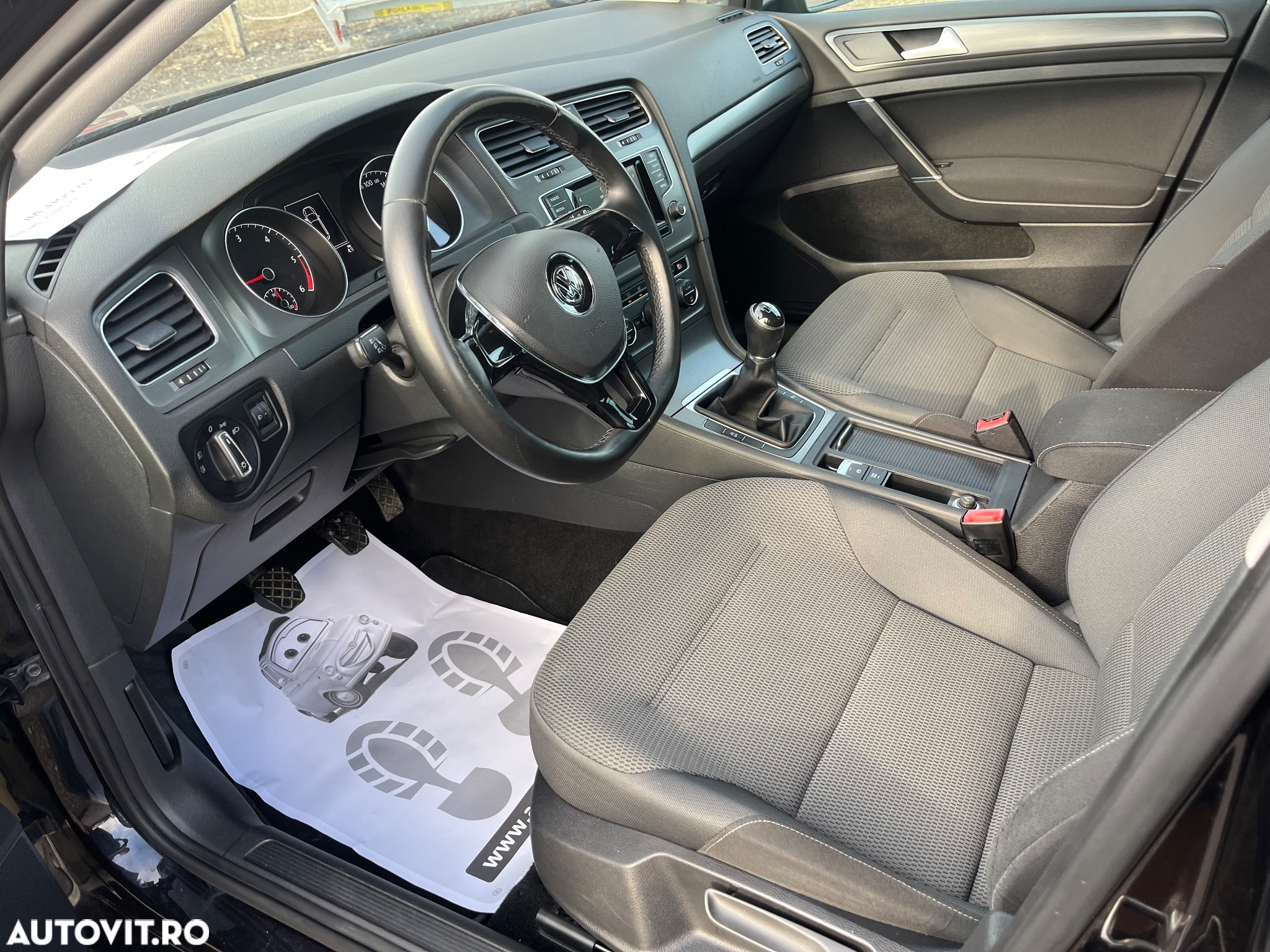 Volkswagen Golf 1.6 TDI 4Motion BMT Highline - 7