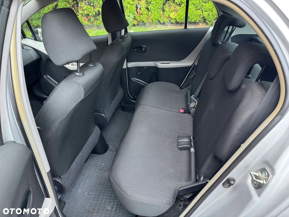 Toyota Yaris - 14