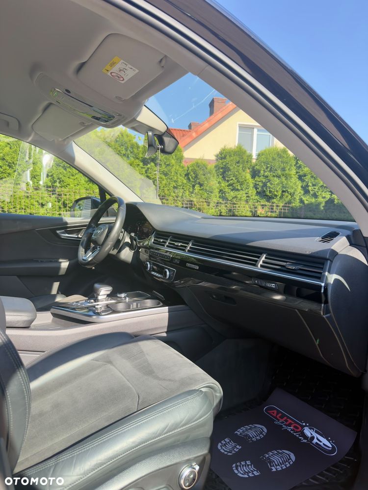 Audi Q7 - 6