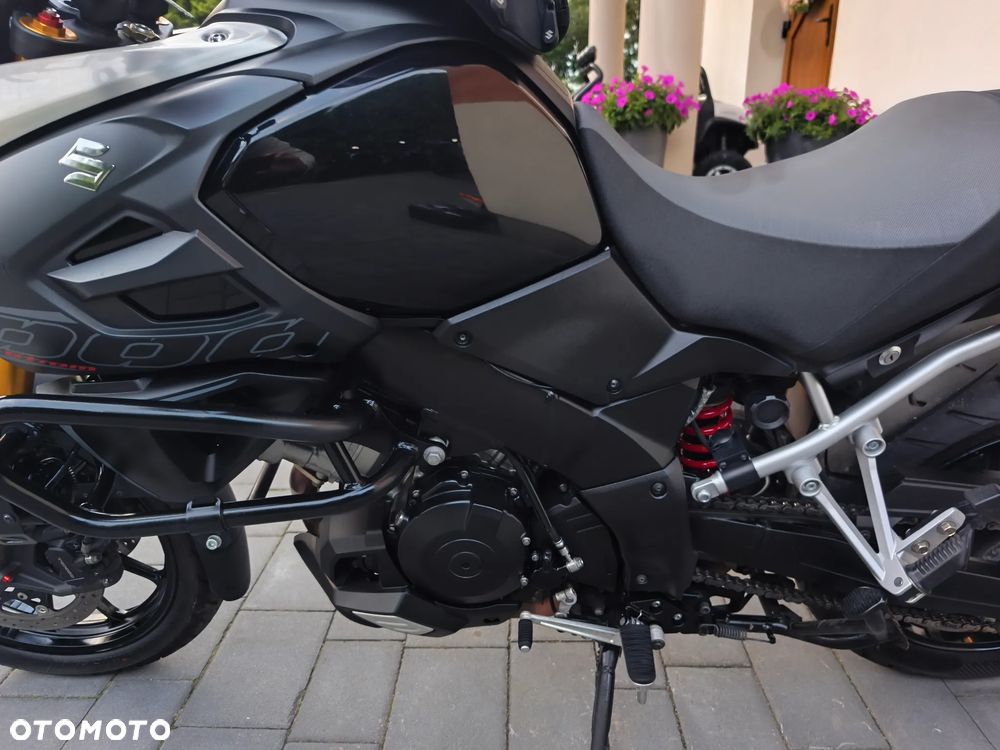 Suzuki V-STROM - 22