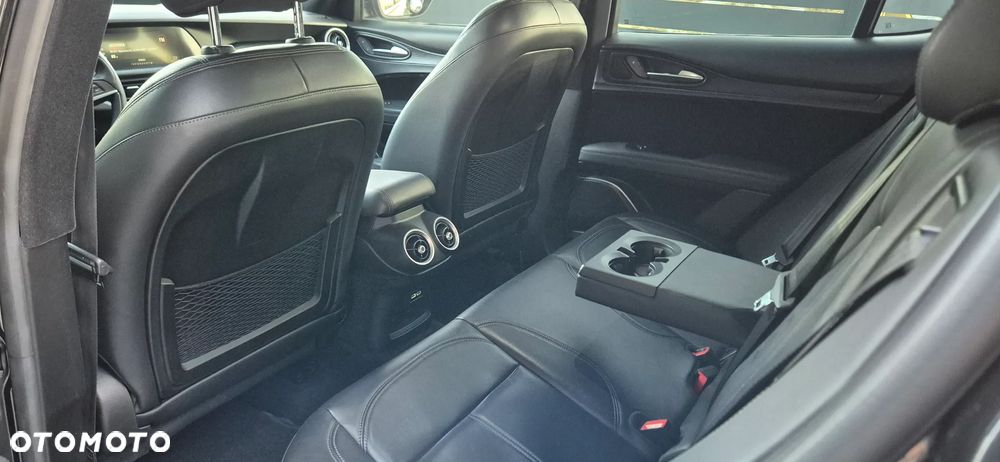 Alfa Romeo Stelvio 2.0 Turbo 16V AT8-Q4 Super - 29