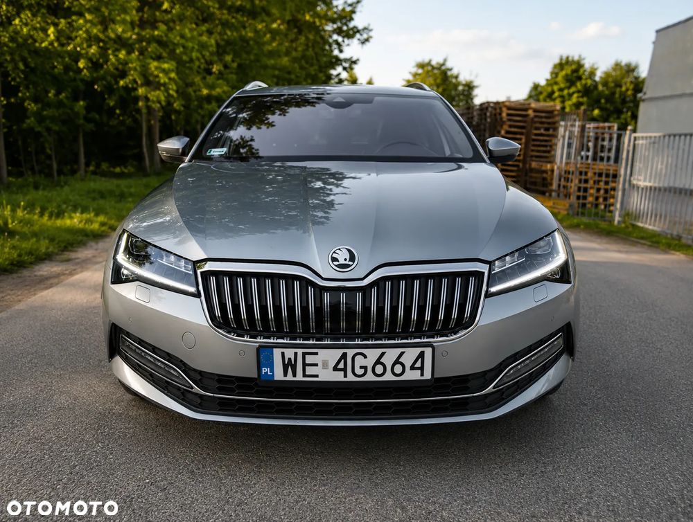 Skoda Superb 2.0 TDI SCR Style DSG - 2