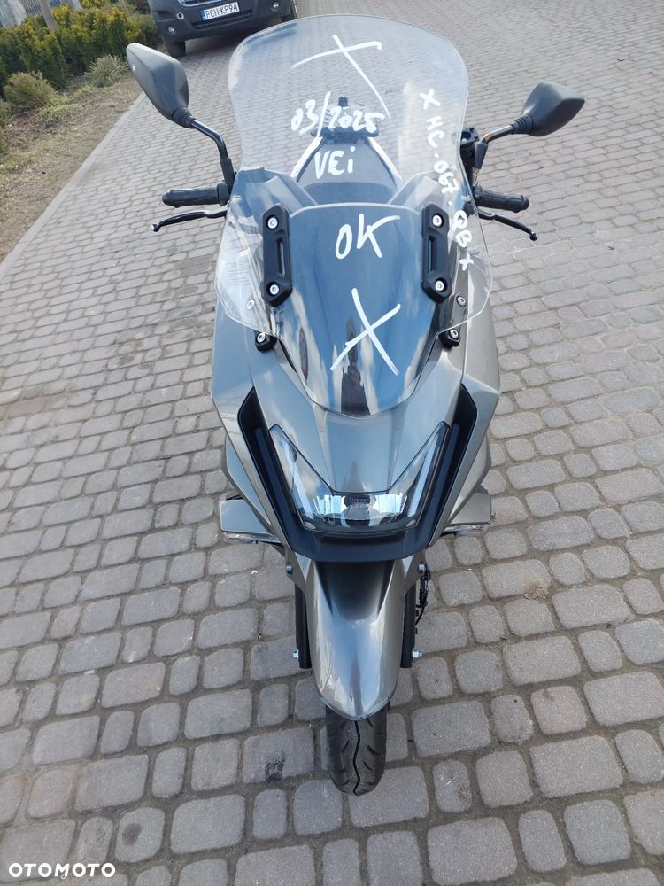 Kymco Skytown - 8