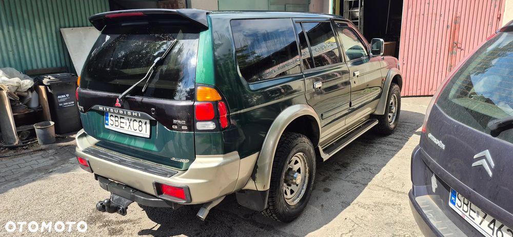 Mitsubishi Pajero - 3