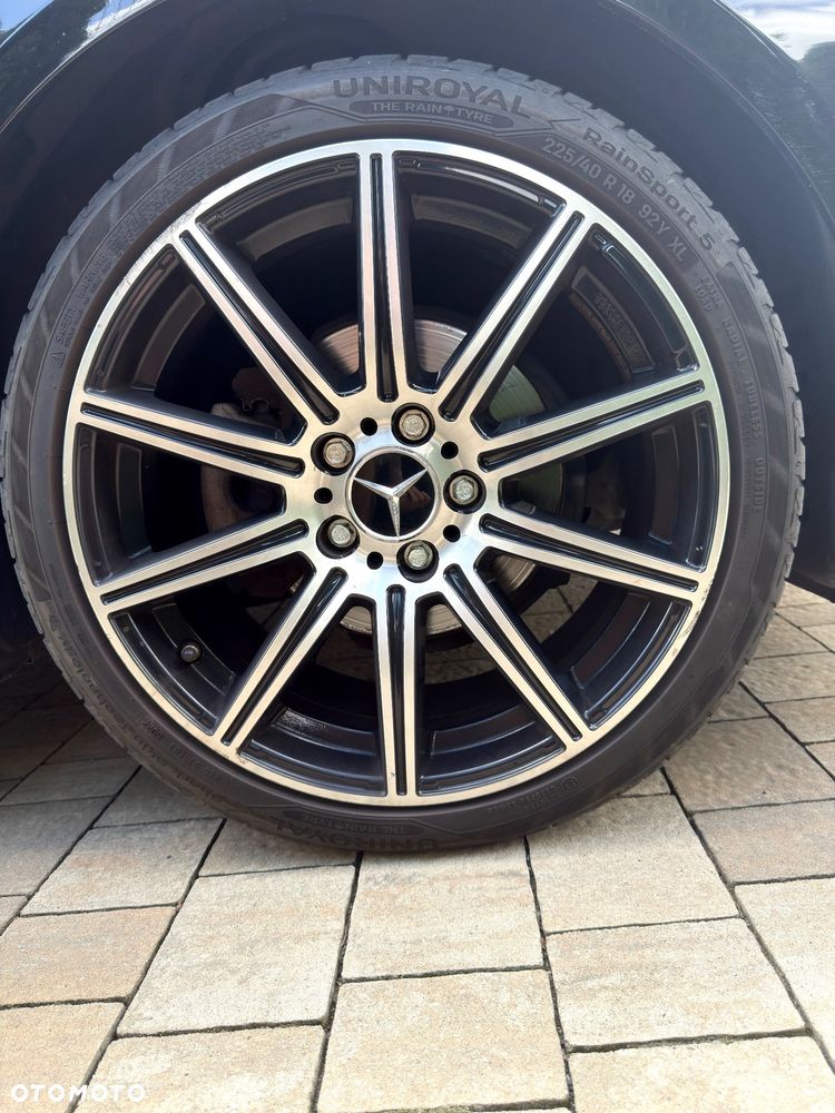 Mercedes-Benz Klasa E 220 CDI BlueEff - 26