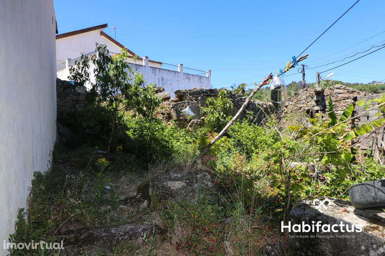 Moradia Devoluta T2 Venda em Santiago de Cassurrães e Póvoa de Cervães - Grande imagem: 3/3