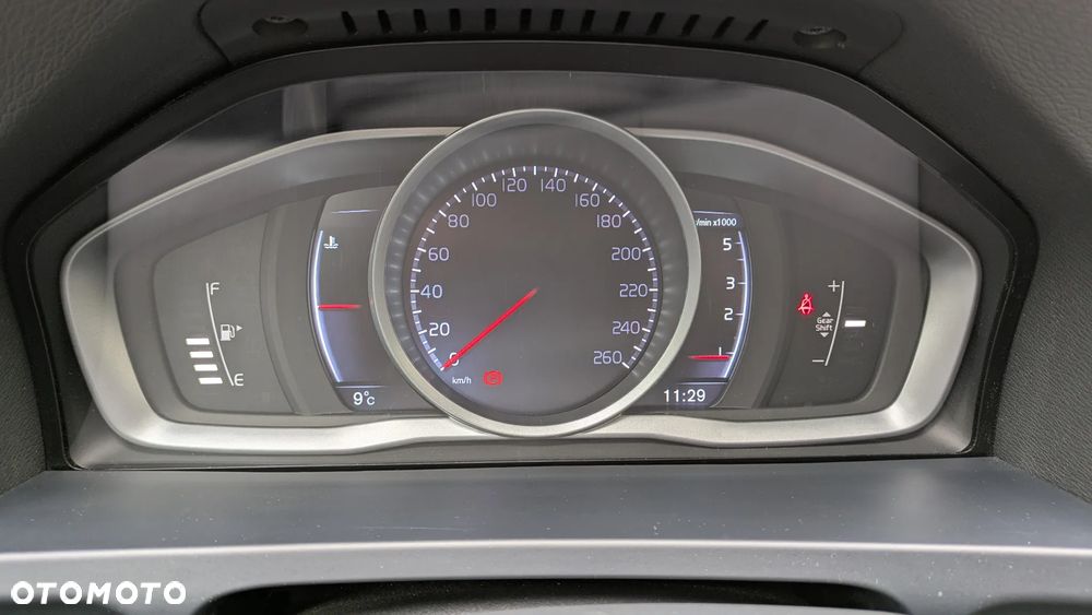 Volvo V60 D4 Drive-E R-Design Momentum - 9