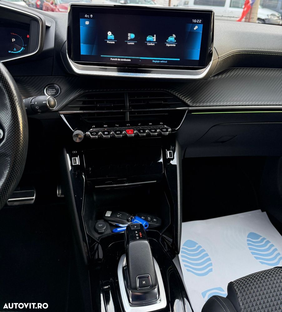 Peugeot 2008 PureTech 130 EAT8 GT Pack - 34