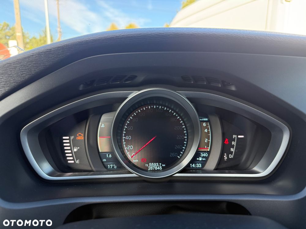 Volvo V40 - 22