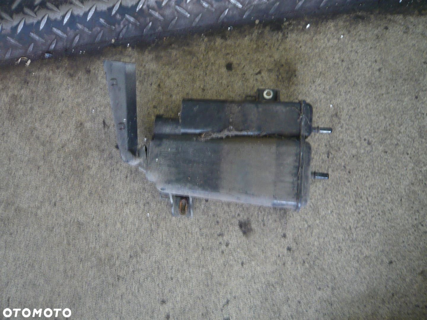 Filtr węglowy 13244642 Opel Corsa D - 1
