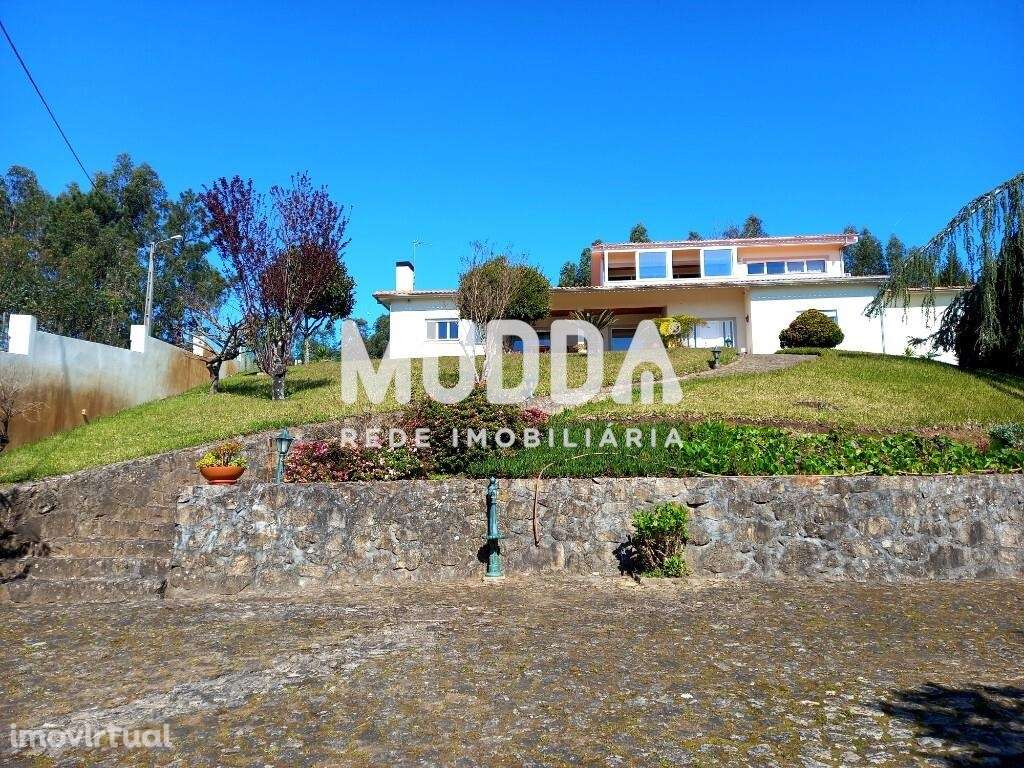 Excelente Moradia T4 - Oliveira de Azeméis com magnifica vista Serra - Grande imagem: 2/60