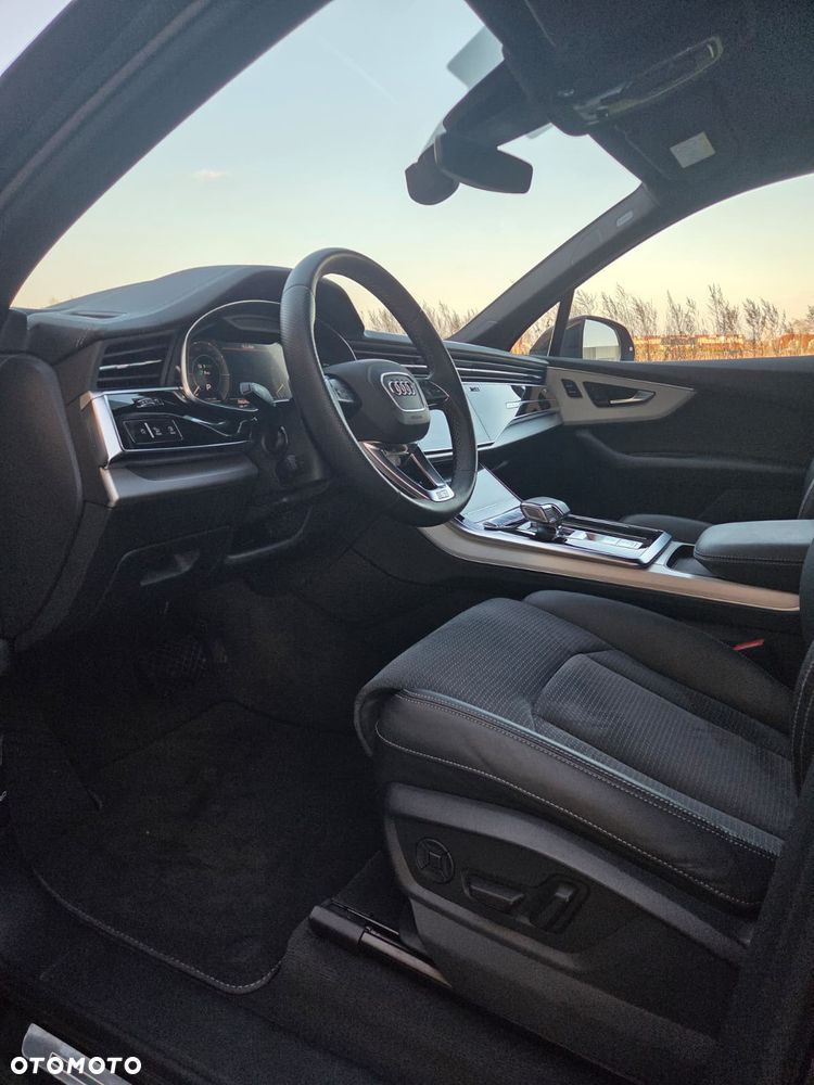 Audi Q7 55 TFSI e Quattro Tiptronic - 12