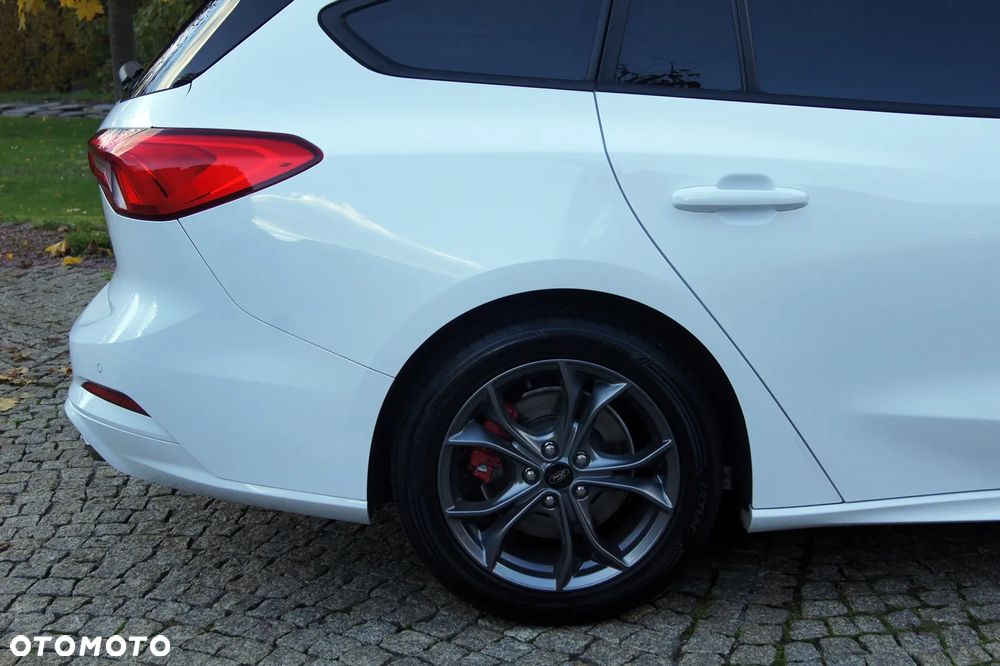 Ford Focus Turnier 1.5 EcoBlue Start-Stopp-System ST-LINE DESIGN - 11