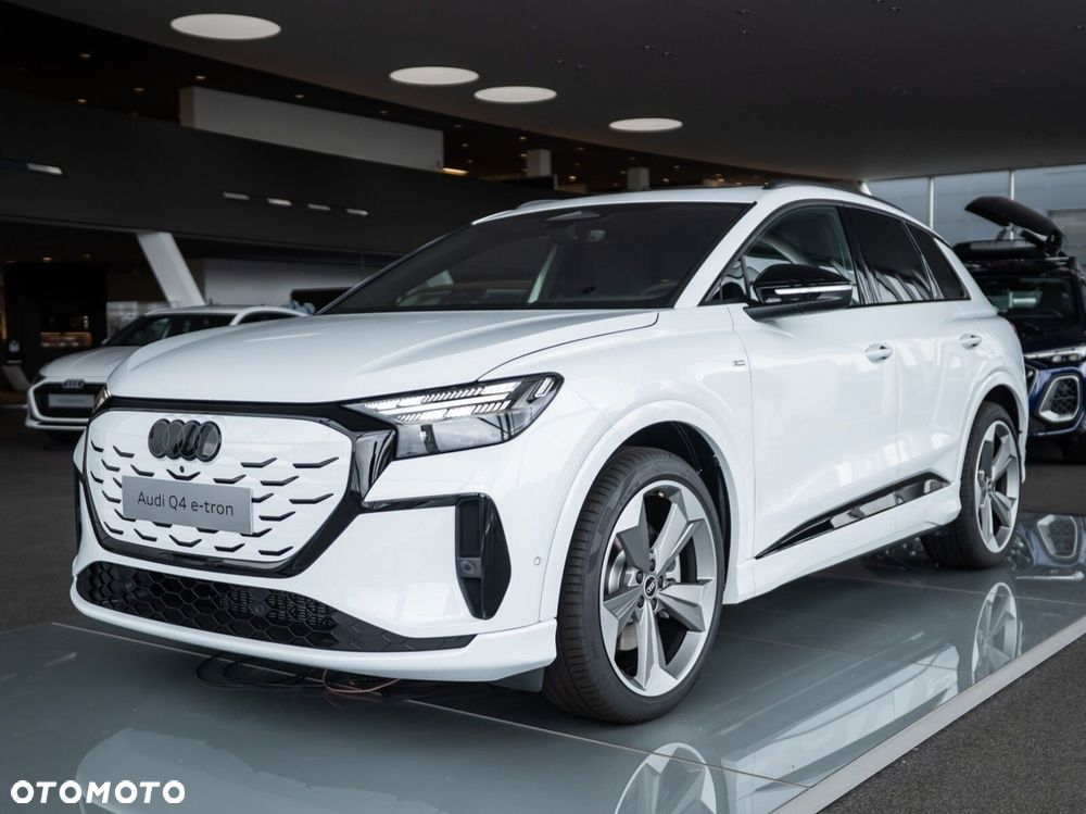 Audi Q4 e-tron 45 82kWh S Line - 2