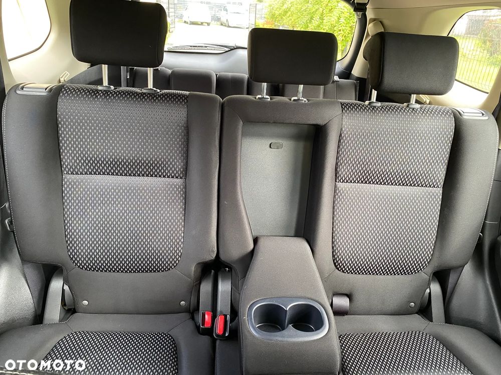 Mitsubishi Outlander 2.0 Intense + Navi 4WD CVT - 23