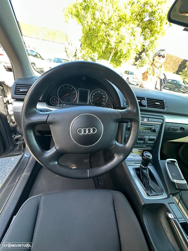Audi A4 1.6 - 6