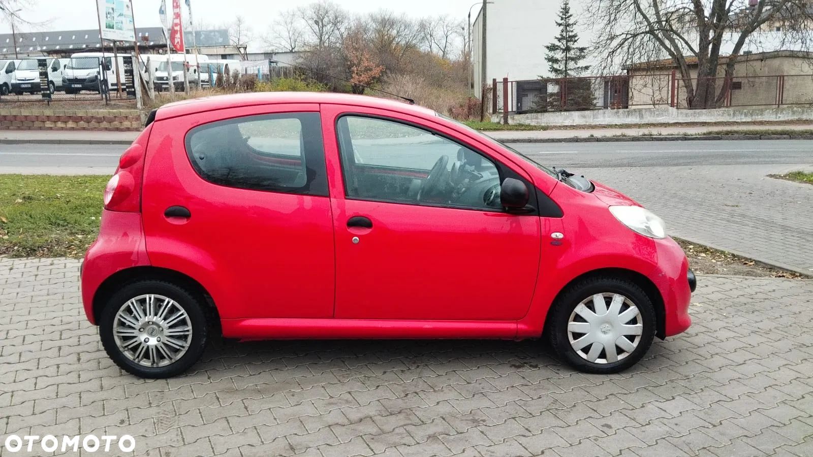 Peugeot 107 - 1