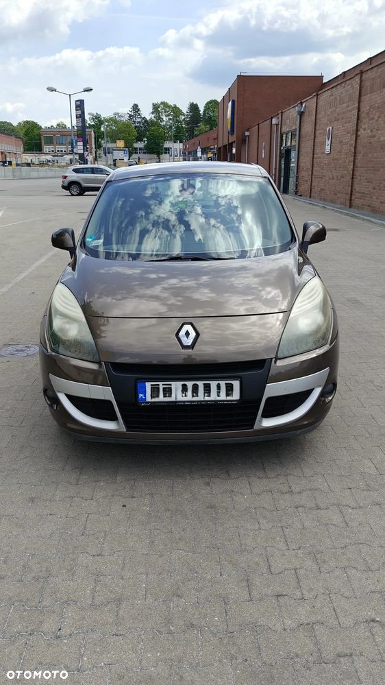 Renault Scenic 1.6 16V 110 Authentique - 12