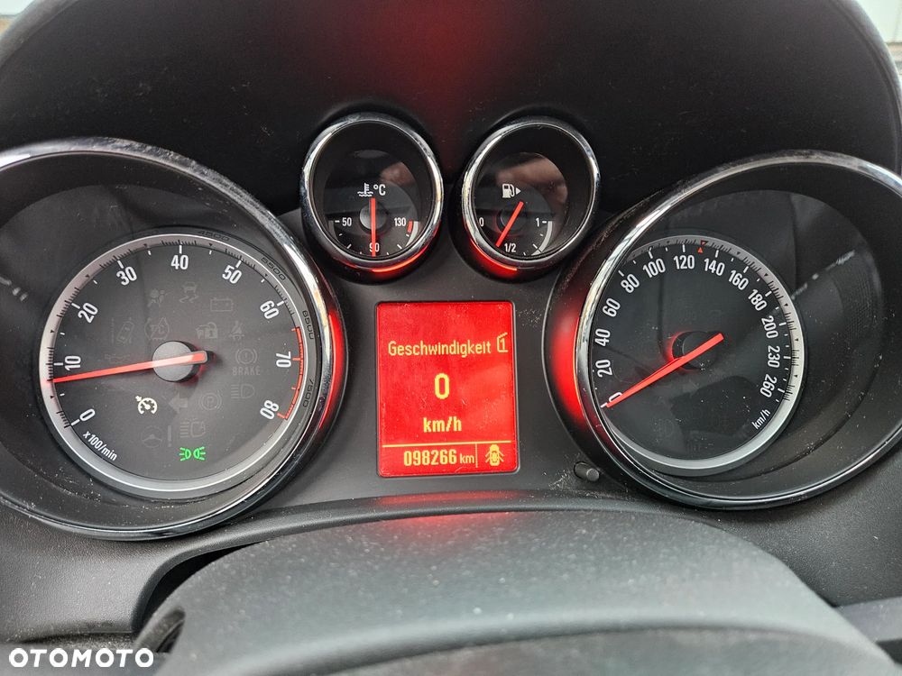 Opel Astra 1.4 Turbo 150 Jahre - 20