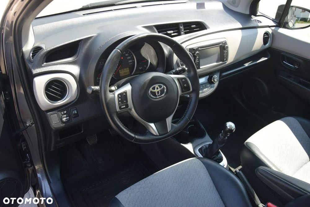 Toyota Yaris 1.33 Prestige - 32