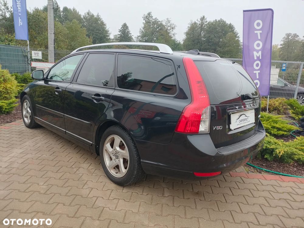Volvo V50 D2 Momentum - 11