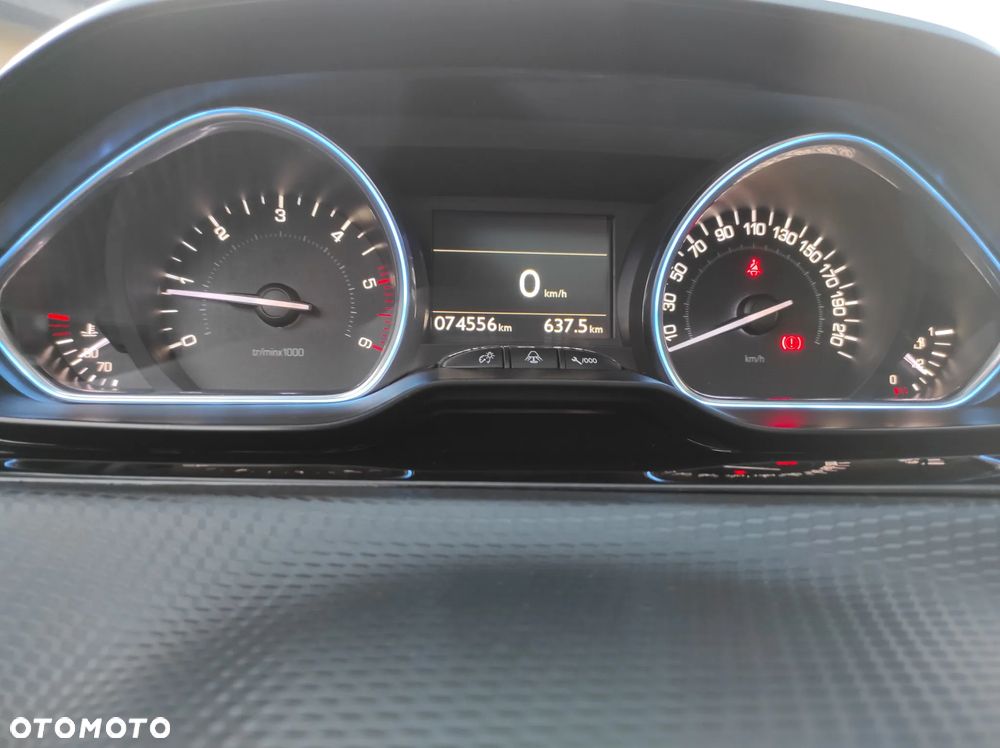 Peugeot 2008 1.6 BlueHDi Active S&S - 15