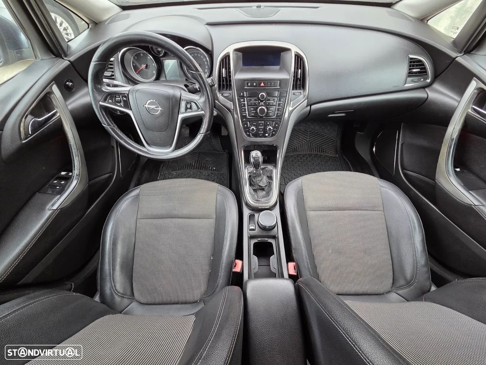 Opel Astra 1.7 CDTI Cosmo - 11