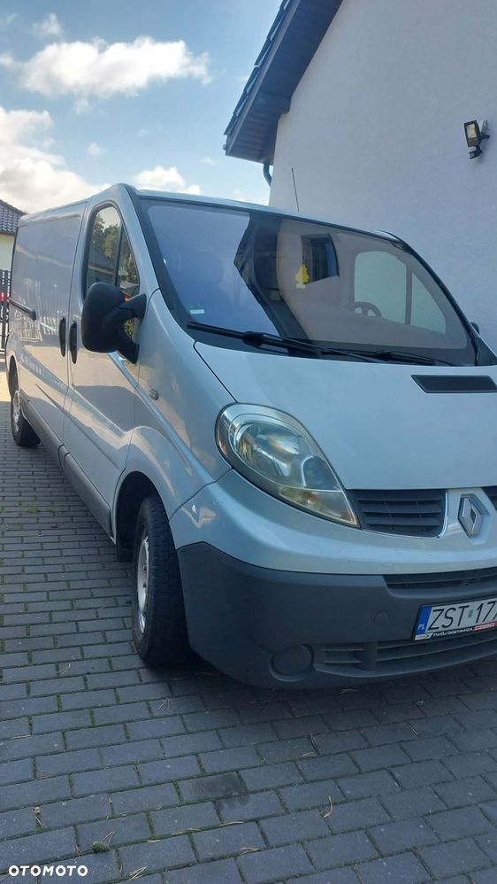 Renault TRAFIC - 2