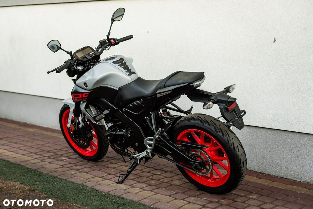 Yamaha MT - 5