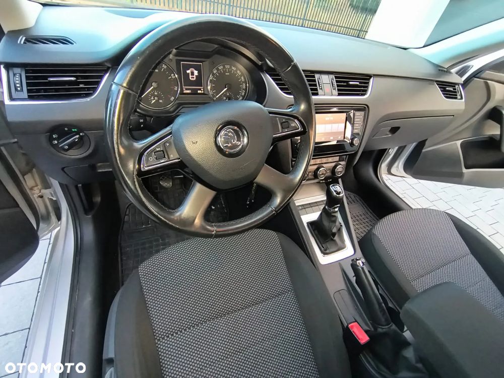 Skoda Octavia 1.4 TSI Ambition - 10