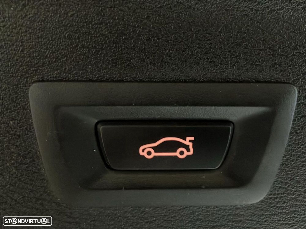 BMW X1 16 d sDrive Line Sport - 24