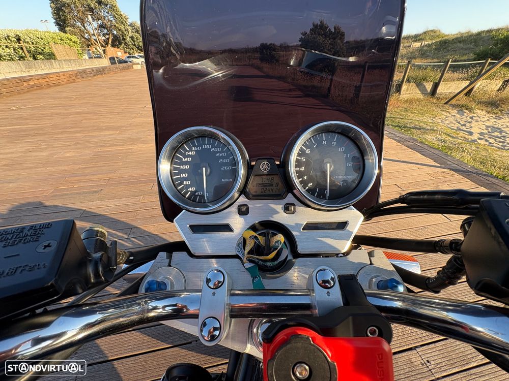 Yamaha XJR - 4