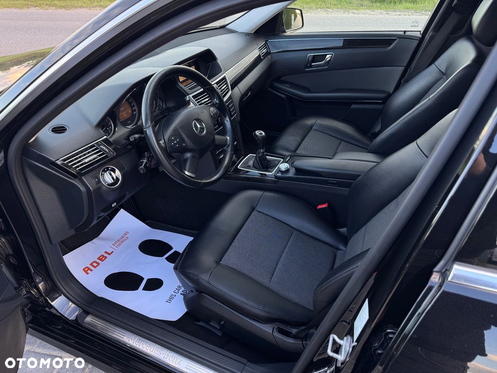 Mercedes-Benz Klasa E 200 CGI BlueEffICIENCY Avantgarde - 14